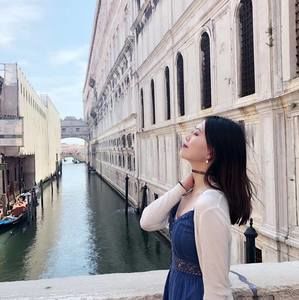 Meet your Posher, Jan.